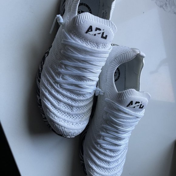 Men's APL TECHLOOM Wave 9.5 (White with Black Marble Bottom) - Picture 3 of 8